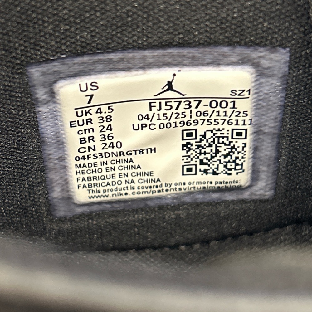 Nike FJ5737-001 Air Jordan 1 Brooklyn Hight Platform Sneaker Womens Size 7 Black - Picture 14 of 14